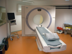 Clinical computer tomograph